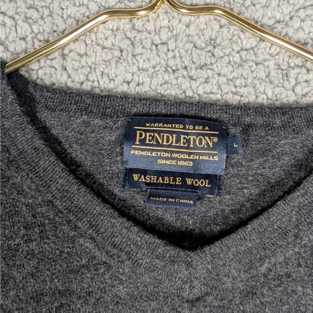 Pendleton Sweater Mens Large Gray Washable Wool Merino V Neck Pullover Classic